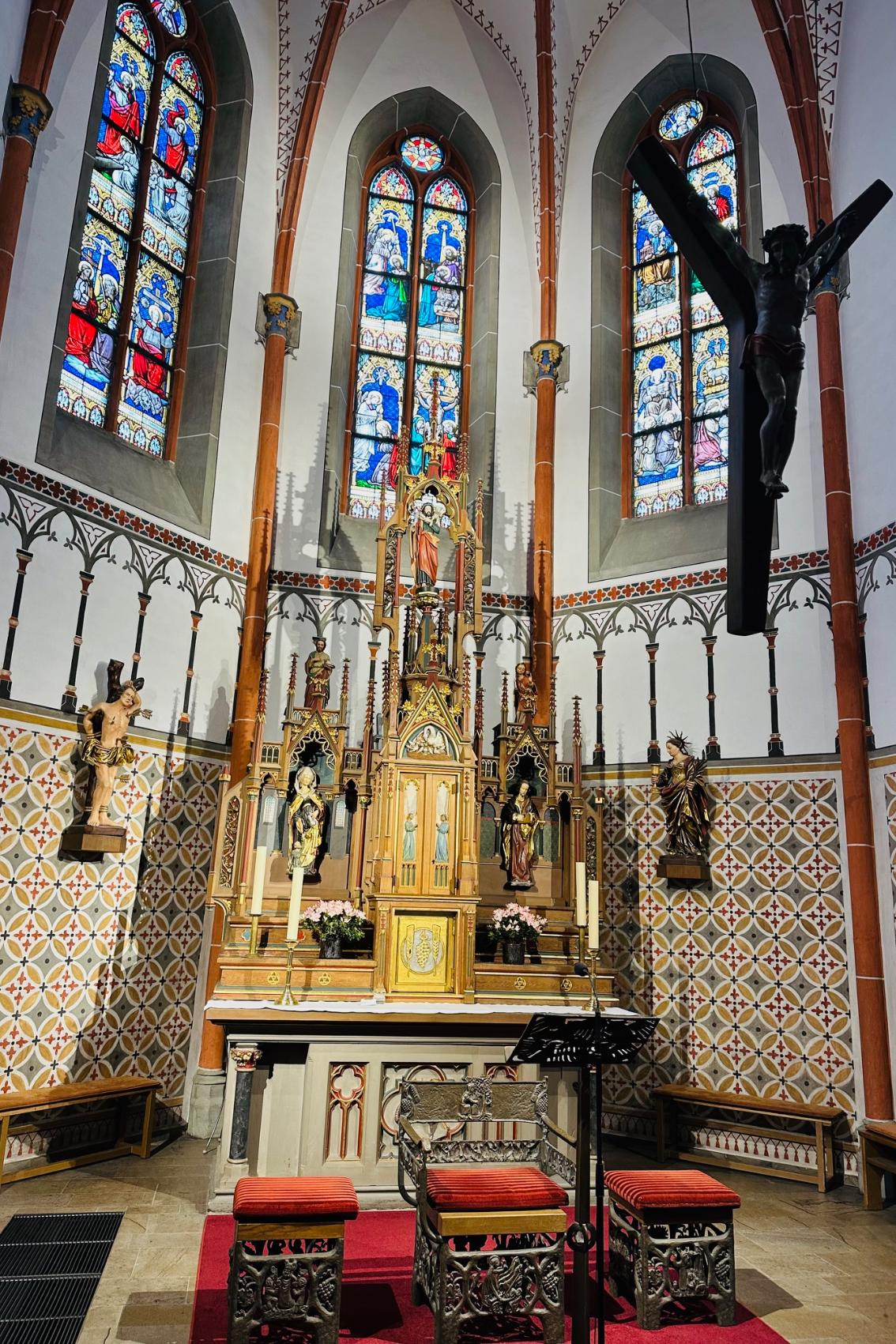 Altar der Pfarrkirche 'St. Bonifatius' Großmaischeid